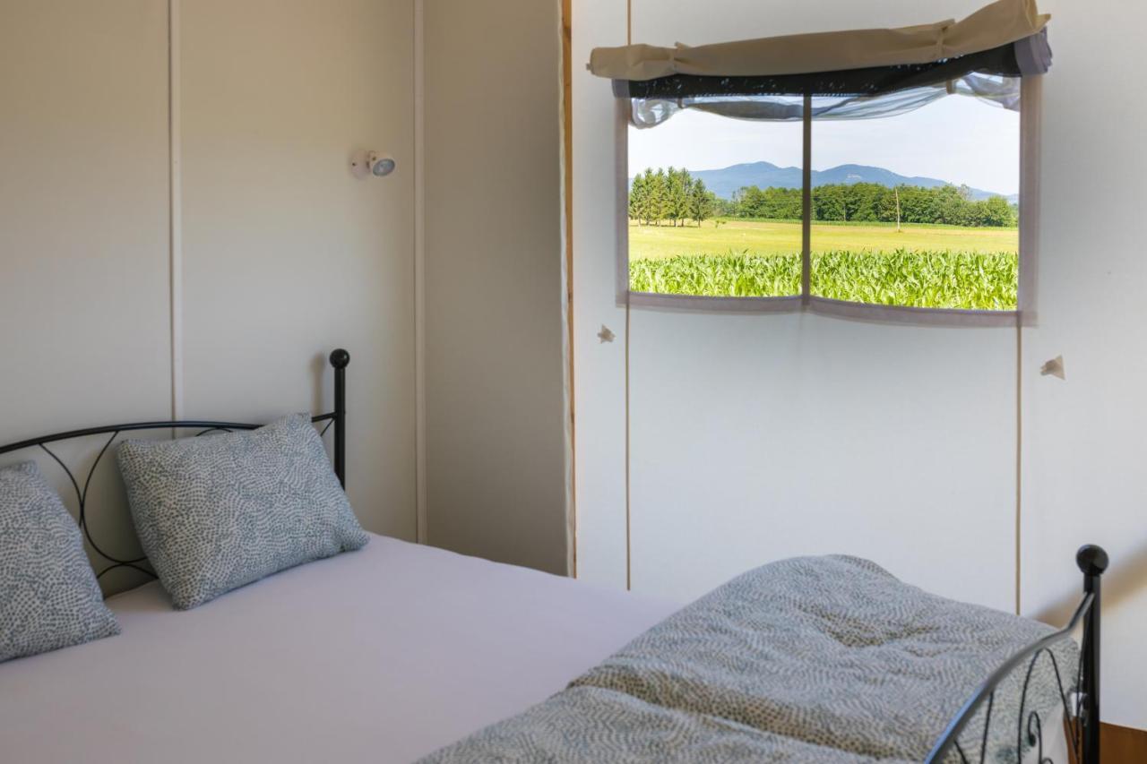 Glamping Kolpa Resort Gradac Luaran gambar