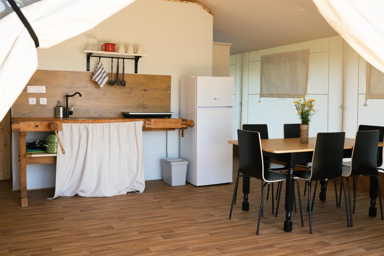 Glamping Kolpa Resort Gradac Luaran gambar