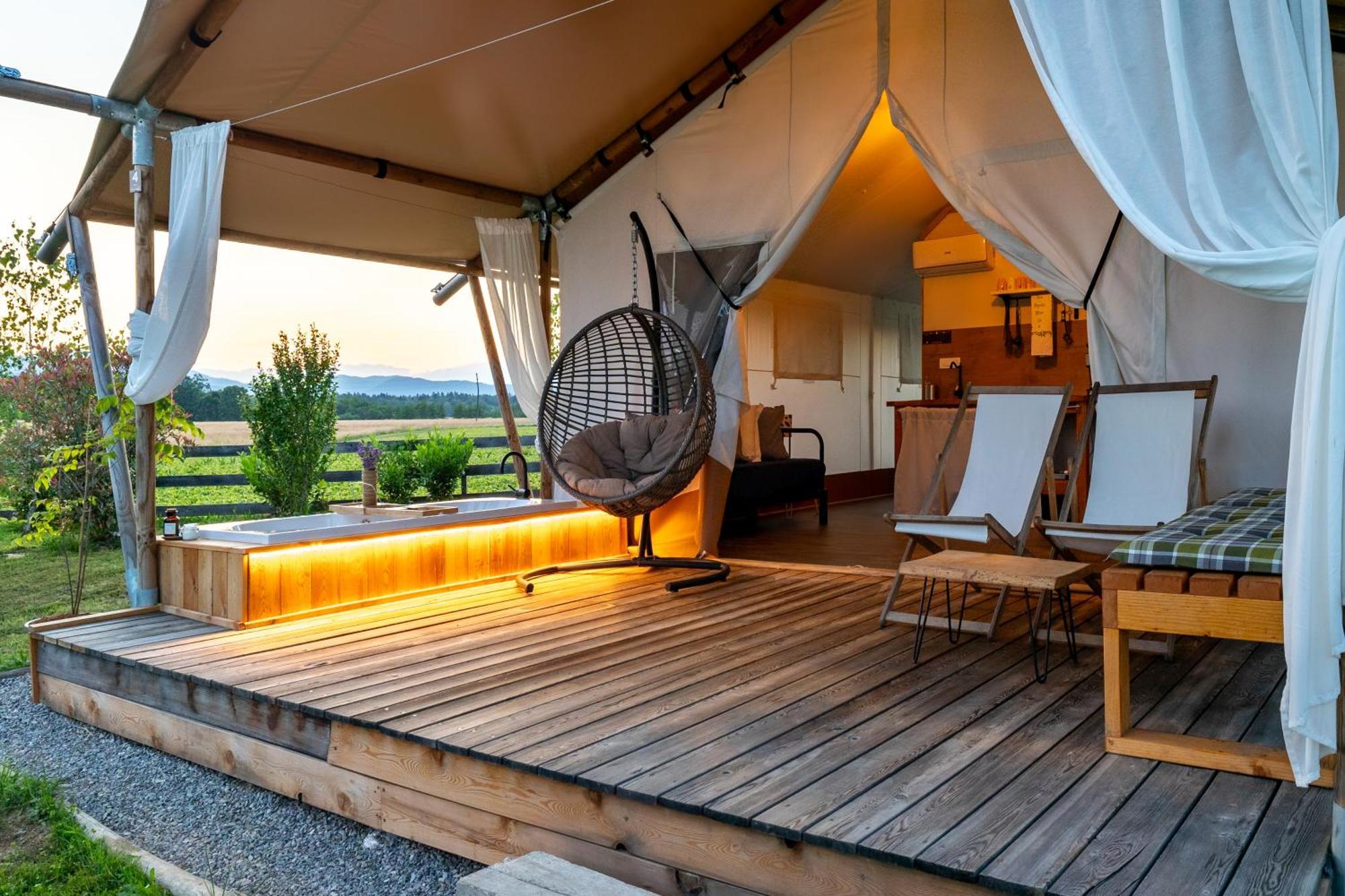 Glamping Kolpa Resort Gradac Luaran gambar