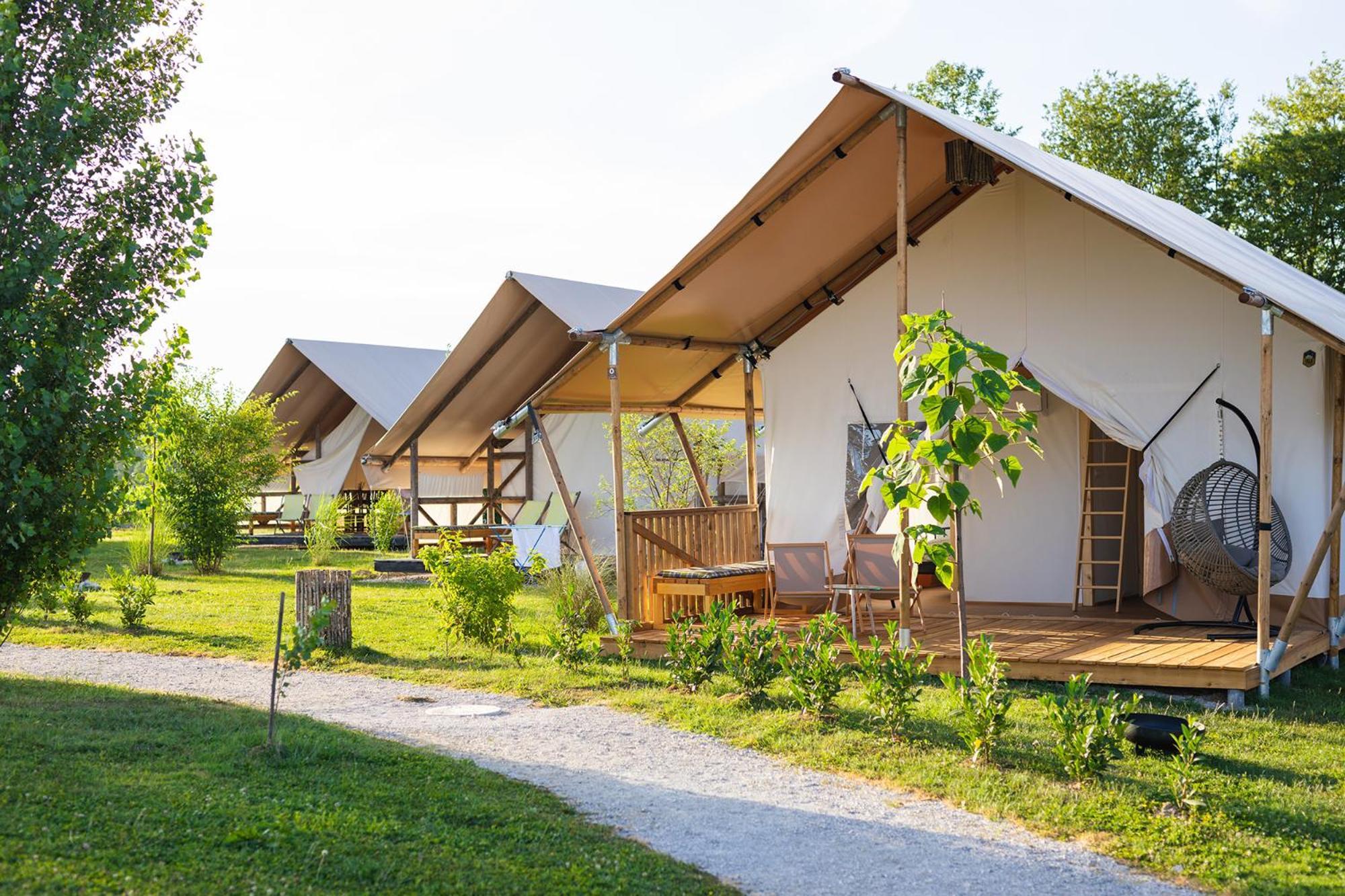 Glamping Kolpa Resort Gradac Luaran gambar